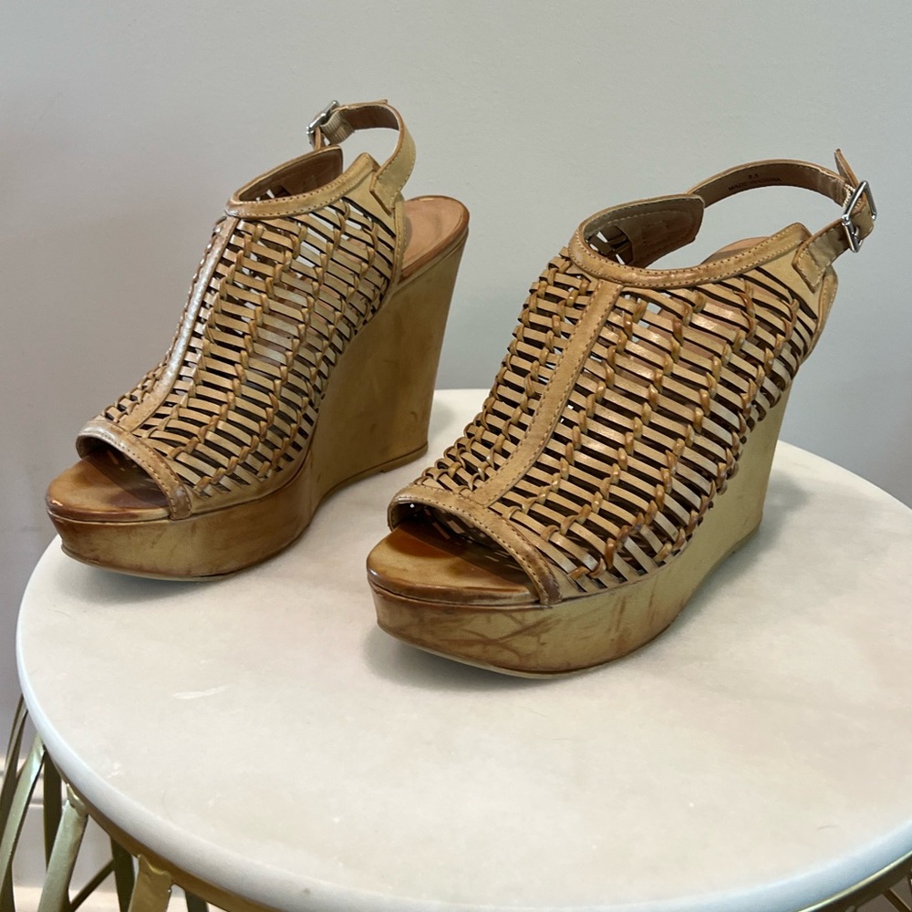 Madden Girl Wedges
